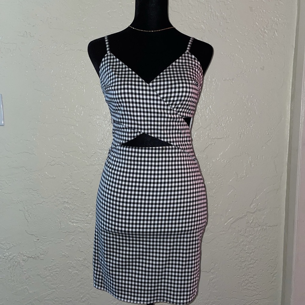 Windsor Black and White Size Small Dress
